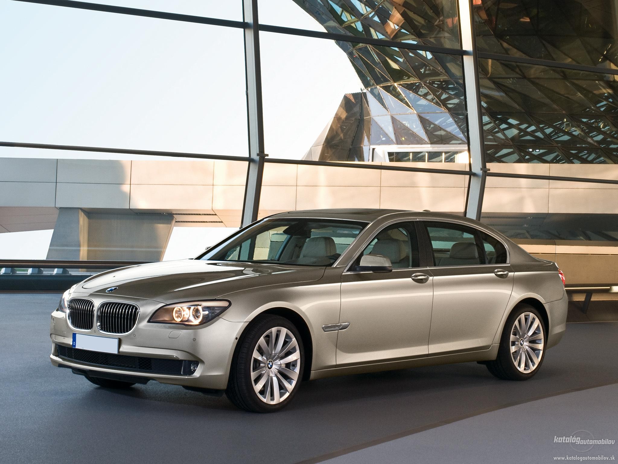 bmw-7-f02-long-730d-1.jpg