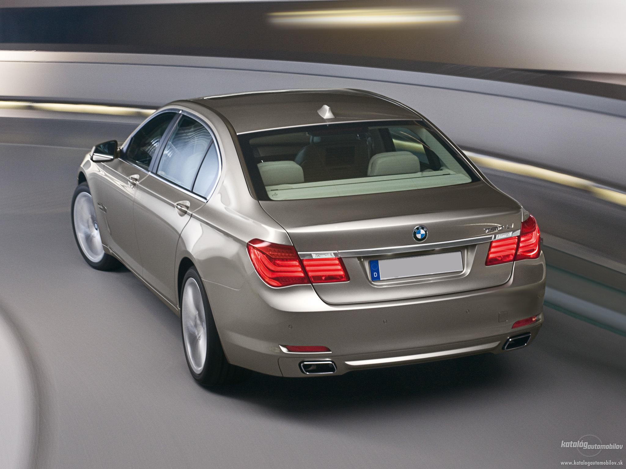 bmw-7-f02-long-750li-5.jpg