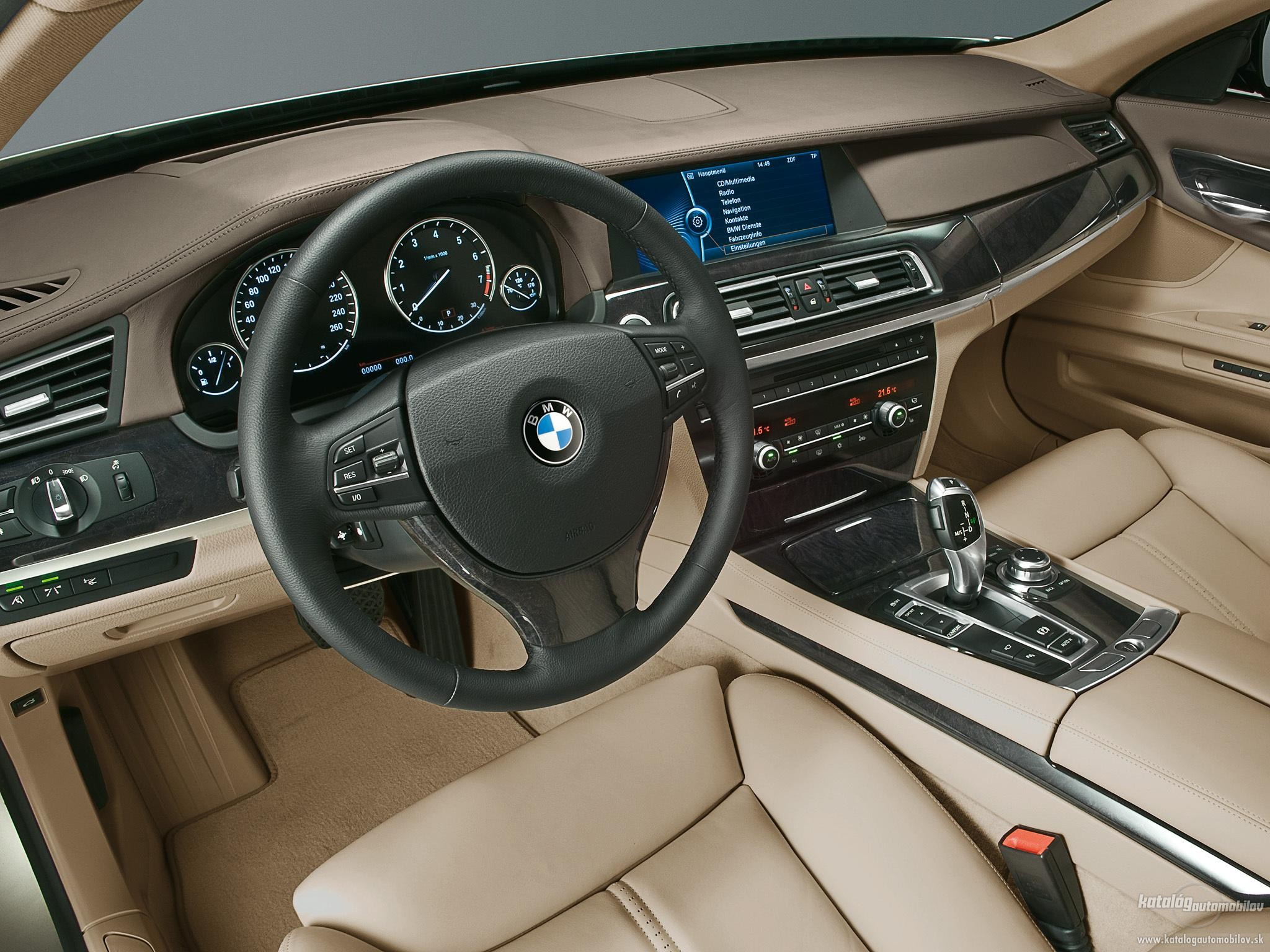 bmw-7-f02-long-750li-7.jpg