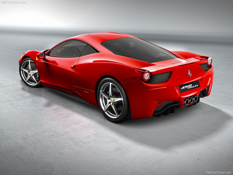 Ferrari-458_Italia_2011_800x600_0d.jpg